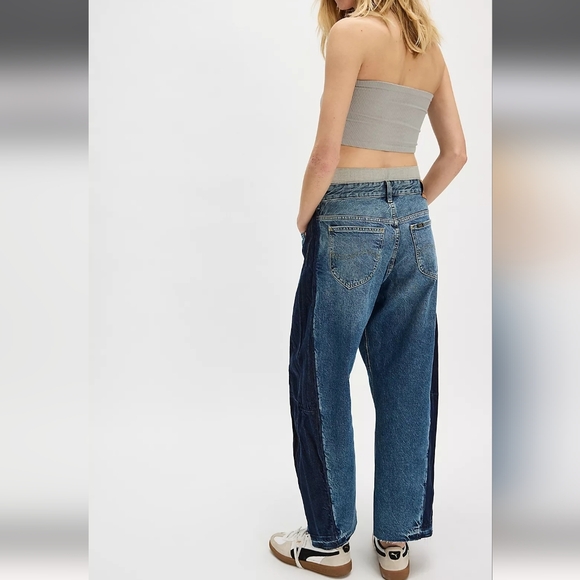 Lee Rider Low-Slung Barrel Jeans - Picture 5 of 9